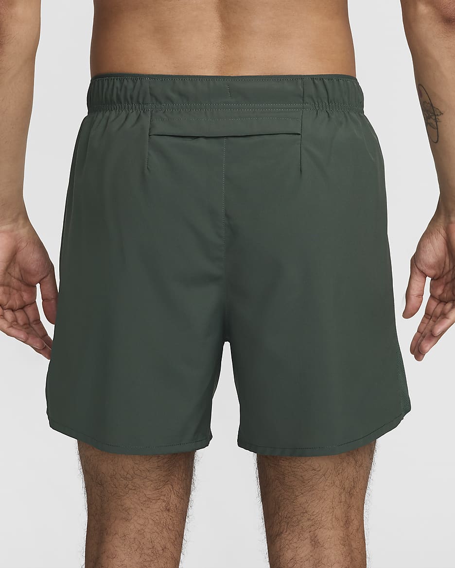 Nike Challenger Swoosh Men s 12.5cm approx. Dri FIT Running Shorts